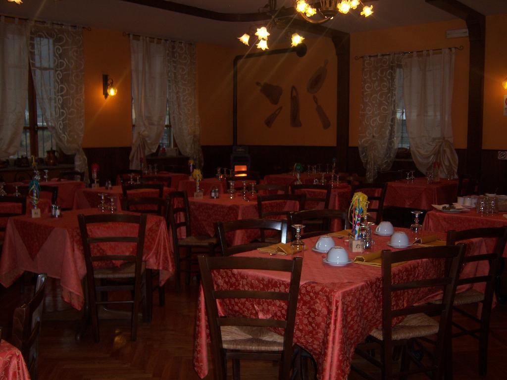 Nuovo Hotel Tripoli Settimo Vittone Exteriör bild